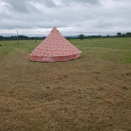 Captivating 1-Bed Tipi Located In Ballyduff Ballyduff (Castleisland)